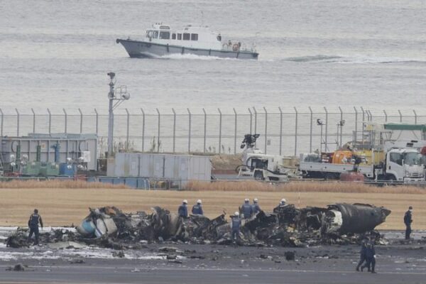 Plane Collision at Tokyo’s Haneda Airport Sparks Runway Blaze Plane_Collision_at_Tokyo_s_Haneda_Airport_Sparks_Runway_Blaze video poster
