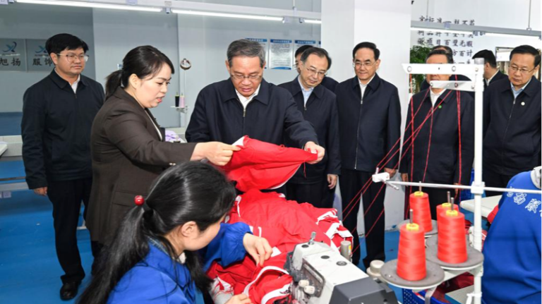 Premier_Li_Qiang_Urges_Continued_Fight_Against_Poverty_in_Guizhou__