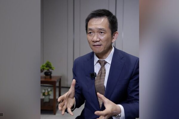 Professor Yao Yang Shares Fresh Career Tips for Gen Z Grads 🎓 Professor_Yao_Yang_Shares_Fresh_Career_Tips_for_Gen_Z_Grads__ video poster