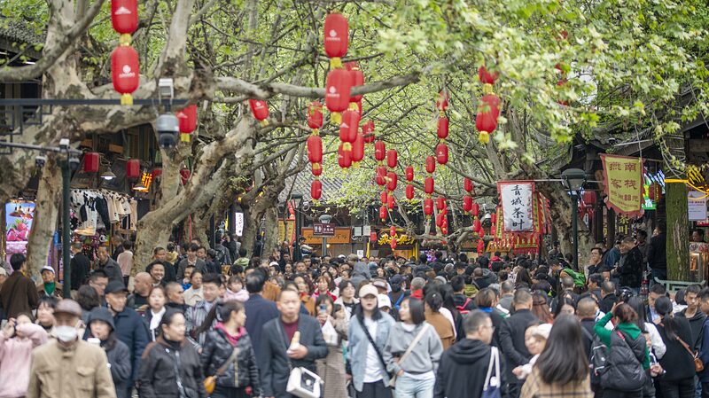 Qingming_Festival_Sparks_Travel_Boom_as_Youth_Embrace_Tradition__ - News for amigos, by amigos Qingming_Festival_Sparks_Travel_Boom_as_Youth_Embrace_Tradition__