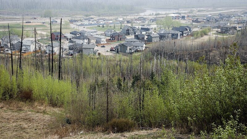 Rain_Helps_Firefighters_Tame_Alberta_s_Wildfires_Near_Fort_McMurray - News for amigos, by amigos ___Rain_Helps_Firefighters_Tame_Alberta_s_Wildfires_Near_Fort_McMurray