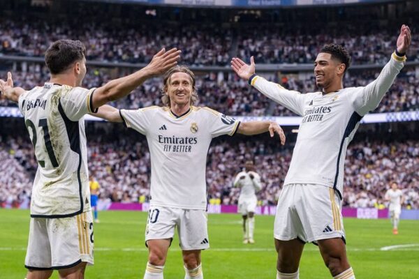 Real Madrid Clinch 36th La Liga Title After Outshining Barcelona 🎉 Real_Madrid_Clinch_36th_La_Liga_Title_After_Outshining_Barcelona__