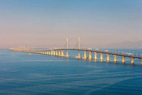 Record-Breaking Rush on Hong Kong-Zhuhai-Macao Bridge During Lunar New Year 🎉 Record_Breaking_Rush_on_Hong_Kong_Zhuhai_Macao_Bridge_During_Lunar_New_Year__
