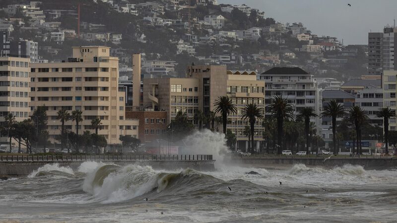 Record_Rainfall_Soaks_Cape_Town_in_July_ - News for amigos, by amigos ___Record_Rainfall_Soaks_Cape_Town_in_July_