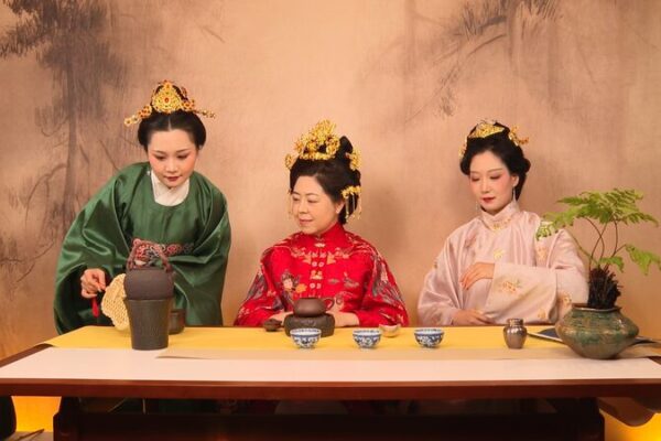 Rediscovering the Ming Dynasty’s Elegant Tea Culture: A Sip of Simplicity Rediscovering_the_Ming_Dynasty_s_Elegant_Tea_Culture__A_Sip_of_Simplicity video poster