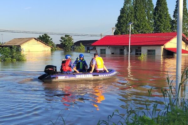 Rescue Efforts Intensify After Dike Breach at Dongting Lake 🌊 Rescue_Efforts_Intensify_After_Dike_Breach_at_Dongting_Lake__ video poster