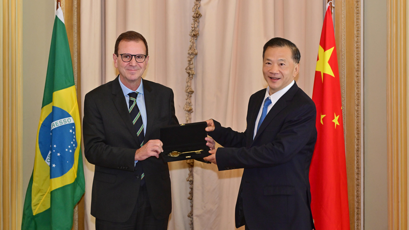 Rio_s_Mayor_Welcomes_CMG_President__A_New_Era_of_Brazil_China_Cultural_Exchange__ - News for amigos, by amigos Rio_s_Mayor_Welcomes_CMG_President__A_New_Era_of_Brazil_China_Cultural_Exchange__