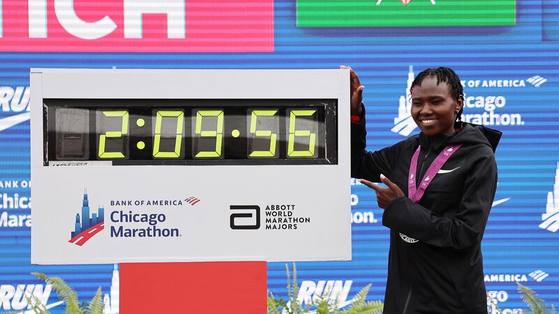 Ruth_Chepngetich_Shatters_Women_s_Marathon_World_Record_in_Chicago__