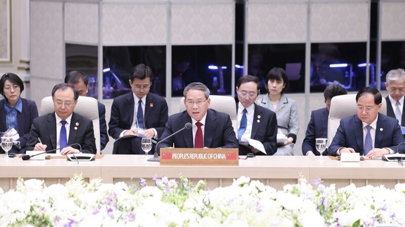Samsung_s__24B_Bet_on_China__A_New_Chapter_in_Asia_s_Trilateral_Ties___ - News for amigos, by amigos Samsung_s__24B_Bet_on_China__A_New_Chapter_in_Asia_s_Trilateral_Ties___