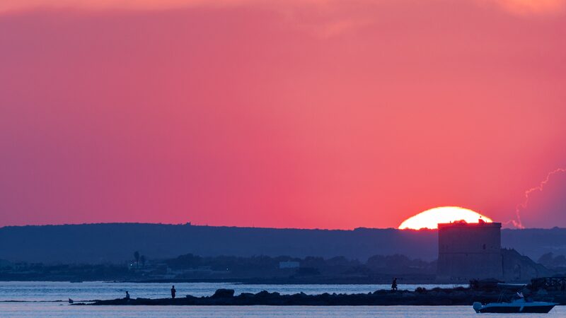 Scorching_Heat__Italy_Braces_for_Record_Breaking_43_C_Temperatures__ - News for amigos, by amigos Scorching_Heat__Italy_Braces_for_Record_Breaking_43_C_Temperatures__