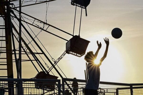 Scorching_Heat_in_the_Philippines__El_Nin_o_Sends_Temperatures_Soaring__