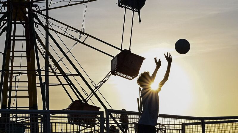 Scorching_Heat_in_the_Philippines__El_Nin_o_Sends_Temperatures_Soaring__ - News for amigos, by amigos Scorching_Heat_in_the_Philippines__El_Nin_o_Sends_Temperatures_Soaring__