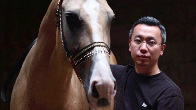 Sculpting_Peace_and_Progress__The_Art_of_Han_Xiaodong