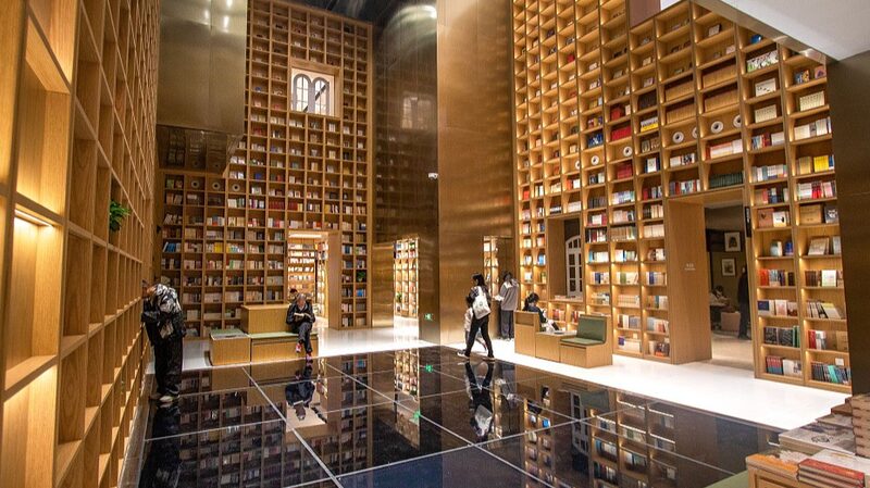 Shanghai_Book_City__From_Iconic_Bookstore_to_Vibrant_Cultural_Hub - News for amigos, by amigos Shanghai_Book_City__From_Iconic_Bookstore_to_Vibrant_Cultural_Hub