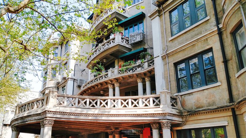 Shanghai_s_Century_Old_Blackstone_Apartments_Reborn_as_Hip_Cultural_Hub - News for amigos, by amigos Shanghai_s_Century_Old_Blackstone_Apartments_Reborn_as_Hip_Cultural_Hub