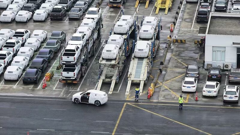 Shanghai_s_New_One_Stop_Shop_Revvs_Up_Used_Car_Exports_ - News for amigos, by amigos __Shanghai_s_New_One_Stop_Shop_Revvs_Up_Used_Car_Exports_