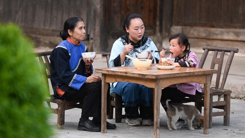 Shefan__Celebrating_Spring_the_Delicious_Way_in_Guizhou___ - News for amigos, by amigos Shefan__Celebrating_Spring_the_Delicious_Way_in_Guizhou___