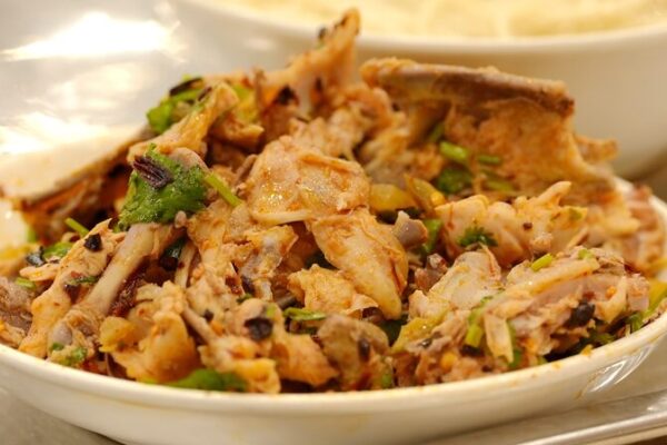 Shenyang’s Delicious Secret: Chicken Carcasses Rule the Roost! Shenyang_s_Delicious_Secret__Chicken_Carcasses_Rule_the_Roost_
