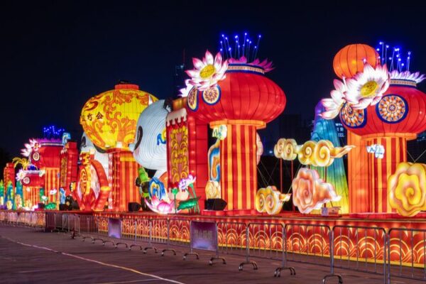 Shenzhen’s Super Lantern Festival Lights Up the Night 🌟 Shenzhen_s_Super_Lantern_Festival_Lights_Up_the_Night__