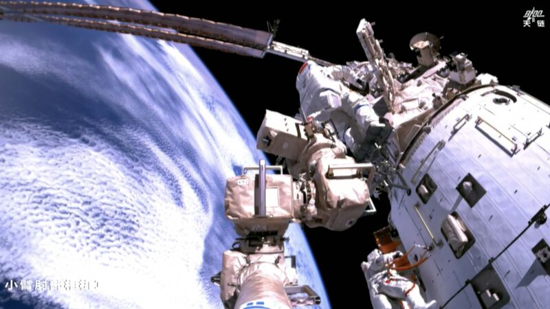Shenzhou_18_Astronauts_Gear_Up_for_Earth_Return__A_Journey_to_Remember video poster