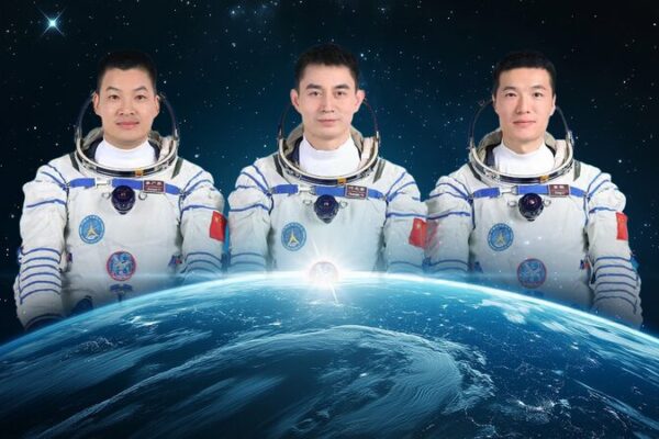 Shenzhou-18 Astronauts Return to Earth After Epic Six-Month Mission! 🚀 Shenzhou_18_Astronauts_Return_to_Earth_After_Epic_Six_Month_Mission___ video poster