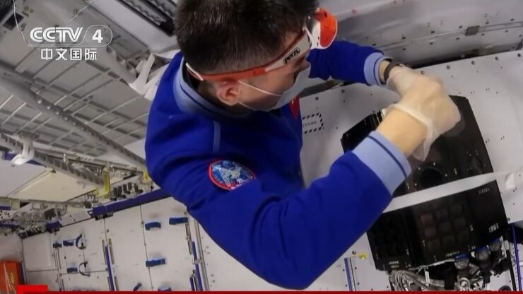 Shenzhou_18_Crew_Keeps_Momentum_After_Second_Spacewalk__ - News for amigos, by amigos Shenzhou_18_Crew_Keeps_Momentum_After_Second_Spacewalk__