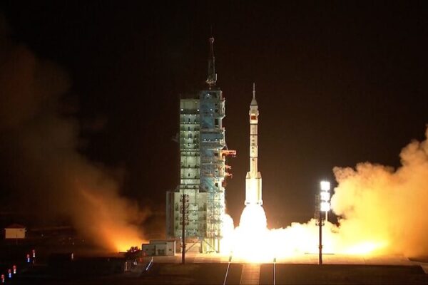 🚀 Shenzhou-19 Launches with Enhanced Capacity and Top-Notch Reliability! __Shenzhou_19_Launches_with_Enhanced_Capacity_and_Top_Notch_Reliability_ video poster
