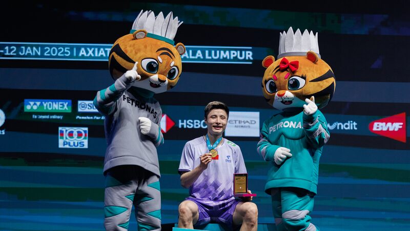 Shi_Yuqi_Soars__China_s_Lone_Victory_at_Malaysia_Open__ - News for amigos, by amigos Shi_Yuqi_Soars__China_s_Lone_Victory_at_Malaysia_Open__