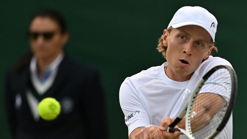 Shocking_Upsets_at_Wimbledon__Tsitsipas_and_Hurkacz_Out__Djokovic_Advances__ - News for amigos, by amigos Shocking_Upsets_at_Wimbledon__Tsitsipas_and_Hurkacz_Out__Djokovic_Advances__