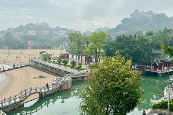 Shuzhuang Garden: Gulangyu Island’s Seaside Paradise 🌊🌿 Shuzhuang_Garden__Gulangyu_Island_s_Seaside_Paradise___ video poster