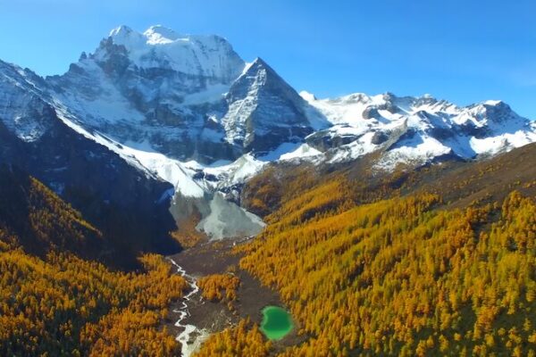 Sichuan’s Hengduan Mountains: A Kaleidoscope of Life and Culture Sichuan_s_Hengduan_Mountains__A_Kaleidoscope_of_Life_and_Culture video poster