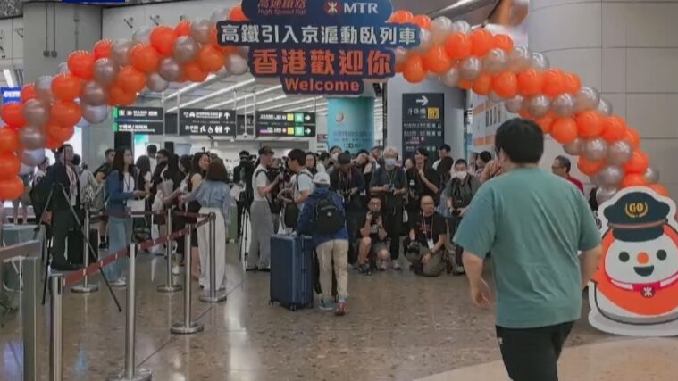Sleep___Arrive__Overnight_High_Speed_Trains_Now_Link_Beijing__Shanghai__and_Hong_Kong___ - News for amigos, by amigos Sleep___Arrive__Overnight_High_Speed_Trains_Now_Link_Beijing__Shanghai__and_Hong_Kong___