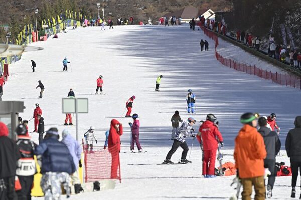 Slopes of Joy: Discover Wanlong Ski Resort’s Winter Wonderland Slopes_of_Joy__Discover_Wanlong_Ski_Resort_s_Winter_Wonderland video poster