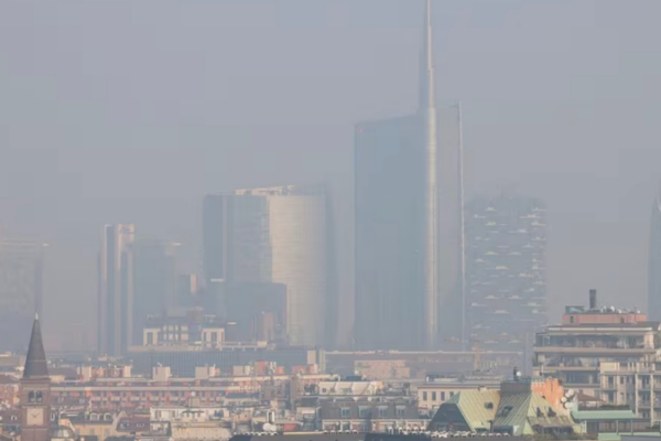 Smog City Blues: Milan Residents Battle Rising Pollution Levels 🌆💨 Smog_City_Blues__Milan_Residents_Battle_Rising_Pollution_Levels___