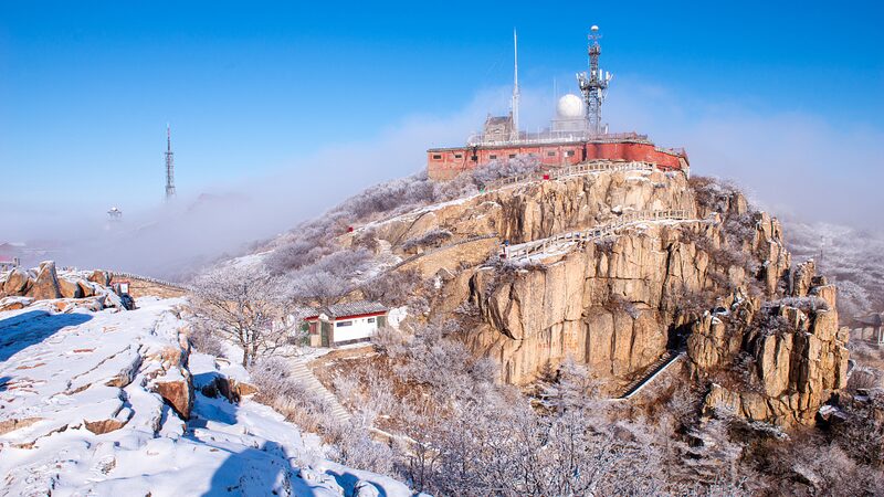 Snow_Covered_Taishan_Mount_Awaits_Adventurers_in_East_China_s_Shandong__poster - News for amigos, by amigos ___Snow_Covered_Taishan_Mount_Awaits_Adventurers_in_East_China_s_Shandong_ video poster