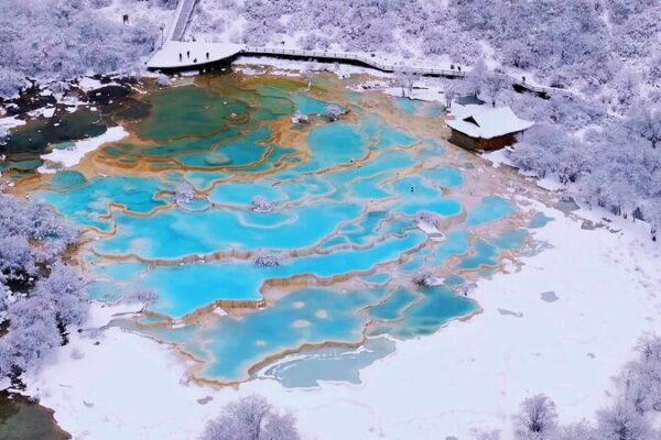Snowfall Transforms Huanglong into a Magical Wonderland ✨ Snowfall_Transforms_Huanglong_into_a_Magical_Wonderland__ video poster
