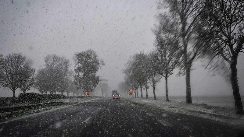 Snowstorm_Caetano_Leaves_170_000_Homes_in_Western_France_Without_Power___ - News for amigos, by amigos Snowstorm_Caetano_Leaves_170_000_Homes_in_Western_France_Without_Power___