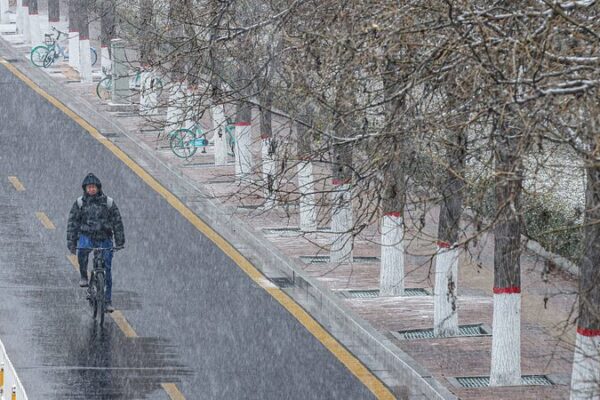 Snowstorm Incoming! China’s Northern Regions Under Blizzard Alert ❄️ Snowstorm_Incoming__China_s_Northern_Regions_Under_Blizzard_Alert___ video poster