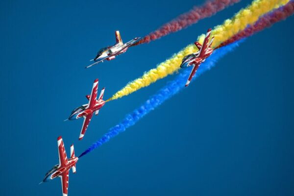 Soar High: Chinese PLA Air Force Celebrates 75th Anniversary with Epic Airshow 🎉✈️ Soar_High__Chinese_PLA_Air_Force_Celebrates_75th_Anniversary_with_Epic_Airshow____