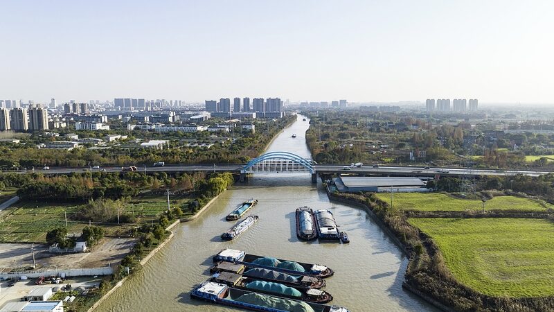 Soaring_Over_the_Jinghang_Grand_Canal__A_Live_Bird_s_Eye_View_poster - News for amigos, by amigos Soaring_Over_the_Jinghang_Grand_Canal__A_Live_Bird_s_Eye_View video poster