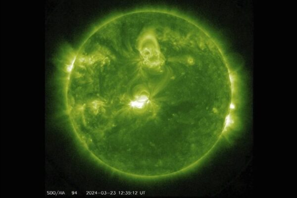 Solar Flare Sparks Geomagnetic Storm: Aurora Lights May Dance Above! 🌌✨ Solar_Flare_Sparks_Geomagnetic_Storm__Aurora_Lights_May_Dance_Above____