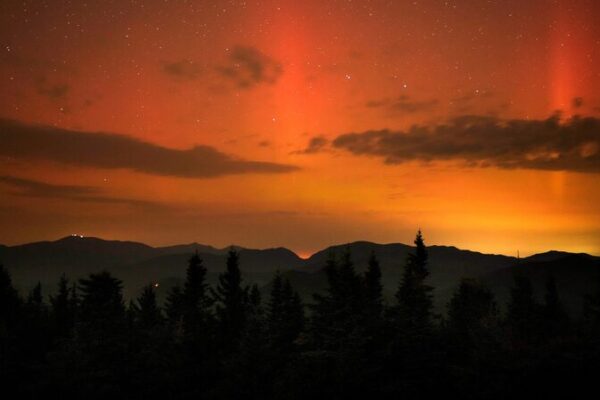 Solar Flares Could Spark Northern Lights Across the US This Weekend 🌌 Solar_Flares_Could_Spark_Northern_Lights_Across_the_US_This_Weekend__