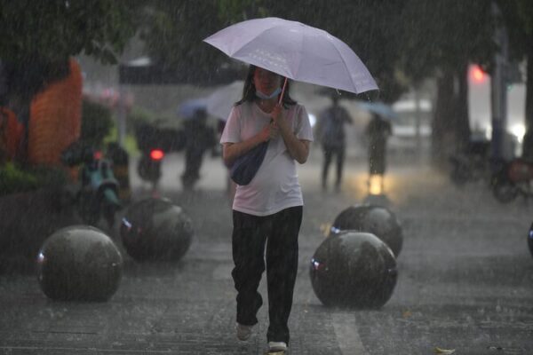 South China’s Dongjiang River Sees First Flood of 2024 Amid Heavy Rainfall 🌧️ South_China_s_Dongjiang_River_Sees_First_Flood_of_2024_Amid_Heavy_Rainfall___