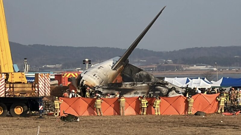 South_Korea_Mourns__179_Lives_Lost_in_Tragic_Plane_Crash - News for amigos, by amigos __South_Korea_Mourns__179_Lives_Lost_in_Tragic_Plane_Crash