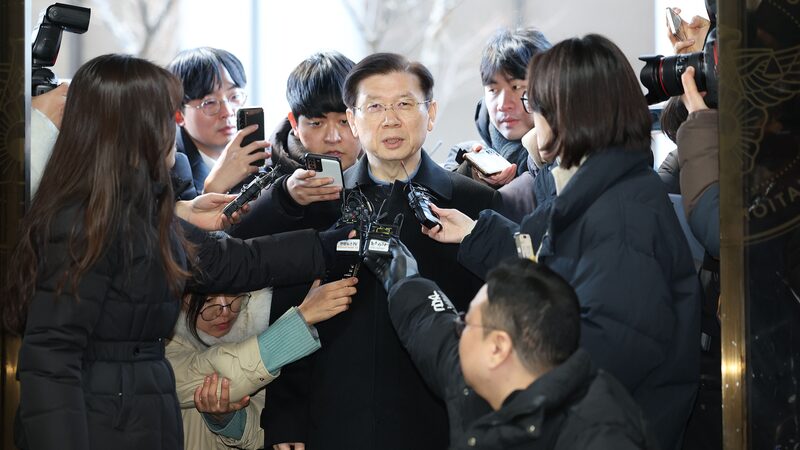 South_Korea_s_Political_Twist__Security_Chief_Faces_the_Heat_Over_Blocked_Presidential_Arrest - News for amigos, by amigos South_Korea_s_Political_Twist__Security_Chief_Faces_the_Heat_Over_Blocked_Presidential_Arrest
