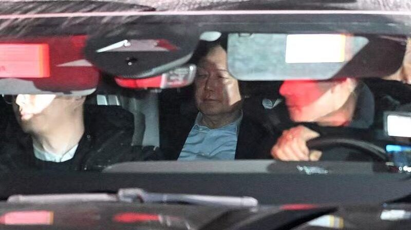 South_Korea_s_President_Yoon_Detained_in_Major_Anti_Corruption_Bust__ video poster