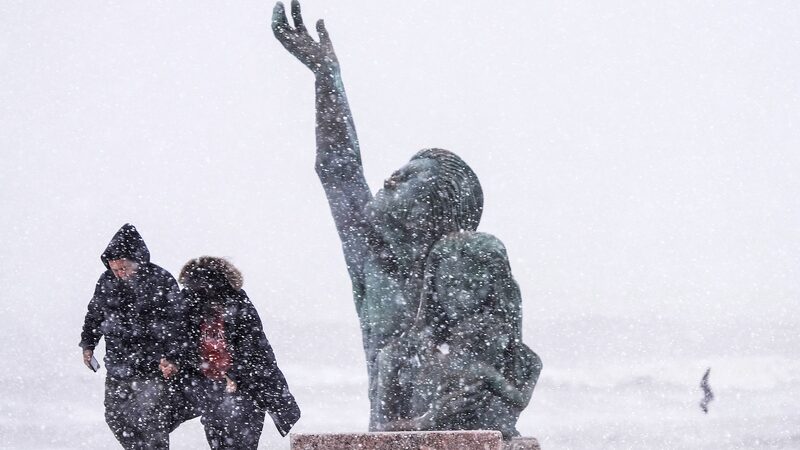 Southern_US_Hit_by_Rare_Winter_Storm__Snow_and_Ice_Sweep_Across_the_Sun_Belt___ - News for amigos, by amigos Southern_US_Hit_by_Rare_Winter_Storm__Snow_and_Ice_Sweep_Across_the_Sun_Belt___