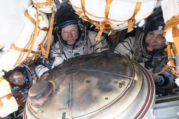 Soyuz Space Capsule Safely Returns Three Astronauts from ISS to Earth 🌏 Soyuz_Space_Capsule_Safely_Returns_Three_Astronauts_from_ISS_to_Earth__