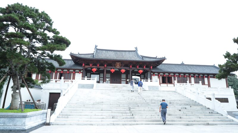 Step_into_Ancient_Royalty__Deshou_Palace_Brings_Southern_Song_Dynasty_to_Life_in_Hangzhou - News for amigos, by amigos Step_into_Ancient_Royalty__Deshou_Palace_Brings_Southern_Song_Dynasty_to_Life_in_Hangzhou