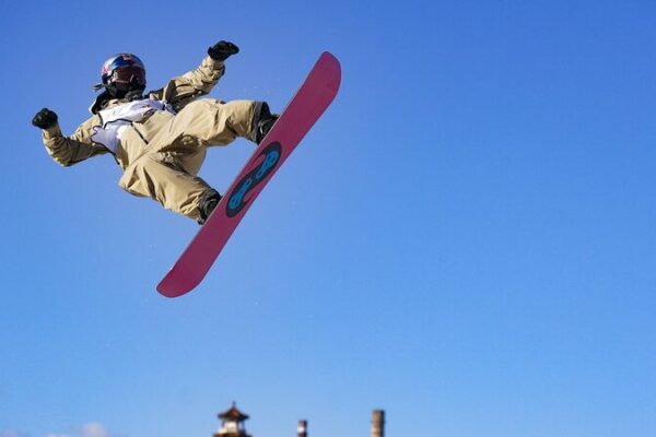 Su Yiming Set to Push Limits at Beijing’s Snowboard Big Air World Cup 🏂✨ Su_Yiming_Set_to_Push_Limits_at_Beijing_s_Snowboard_Big_Air_World_Cup___ video poster